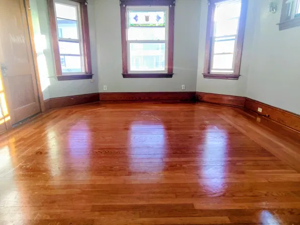 92 Weetamoe St #2, Fall River, MA 02720