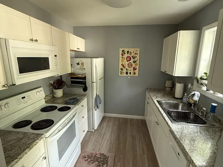 614 Main St — Photo 3