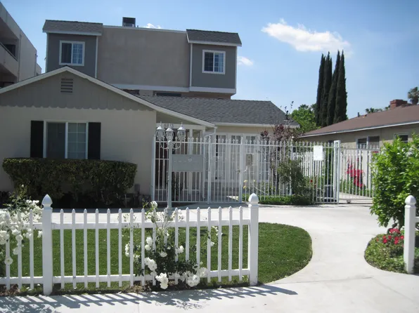 8813 Darby Ave APT 2, Northridge, CA 91325