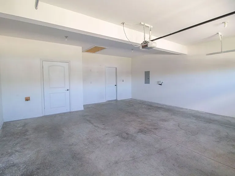 5305 Chamois Dr — Photo 35