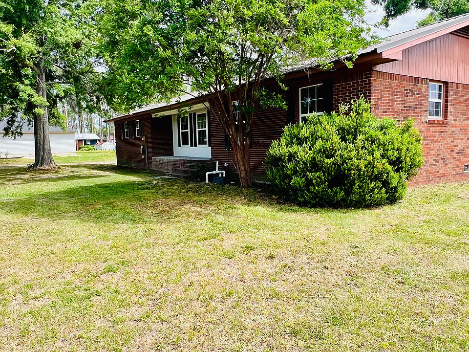 1st image of 701 Dawn Dr