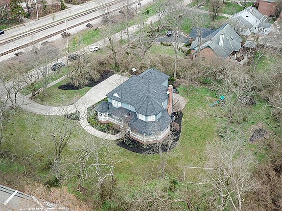 4th image of 730 S Troy Ave