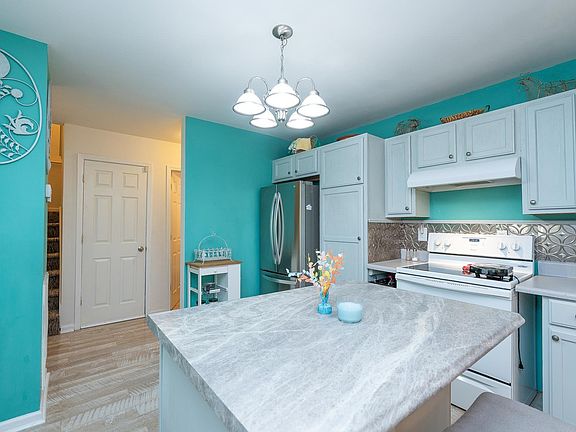 5th image of 134 Aisha St