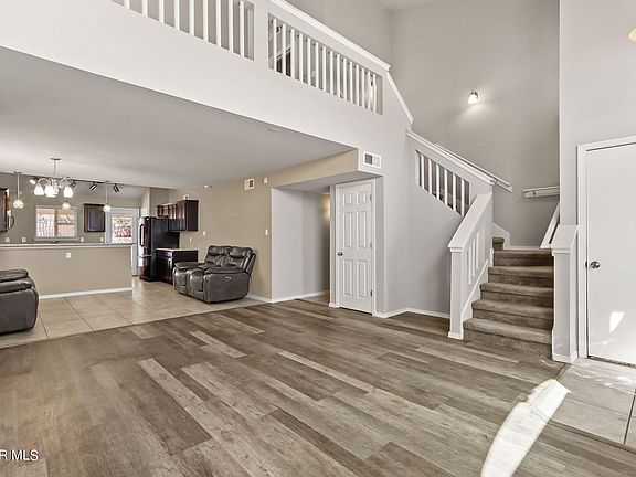 5th image of 3817 Loma Dante Dr