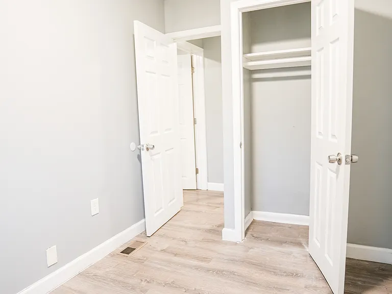 Monroe Cir — Photo 21