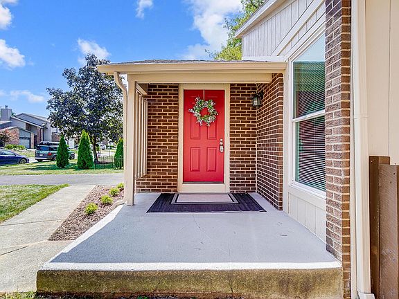 3rd image of 867 Fortunegate Dr