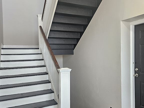 3rd image of 5887 Page Blvd #2E
