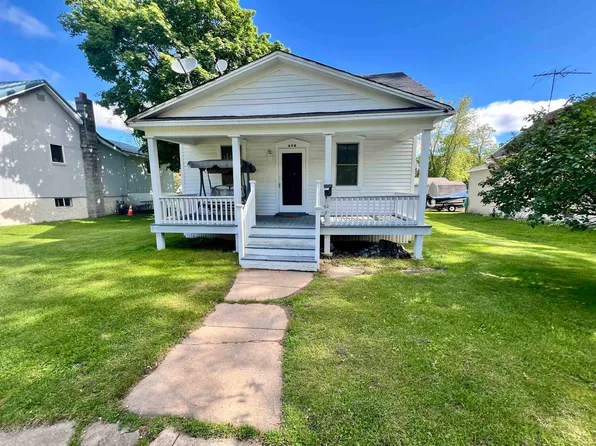 406 Elizabeth Ave, Marinette, WI 54143