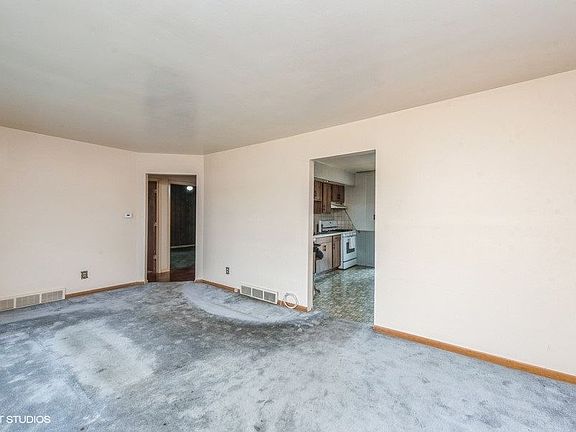 3rd image of 4821 Home Ave