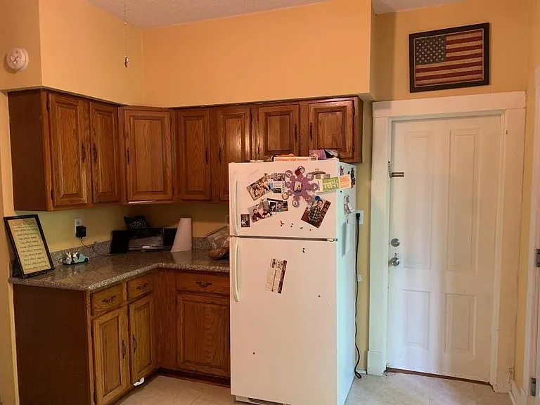 318 Laurel St W #1 — Photo 5