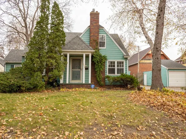 111 South St, Waterloo, IA 50701