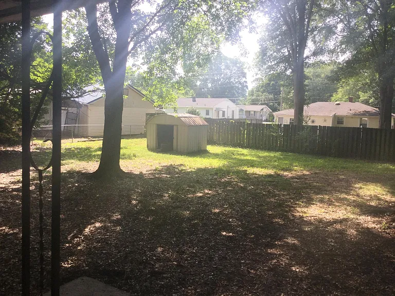 629 Wagner Cir — Photo 2