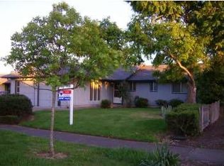3656 Plumtree Dr, Eugene, OR 97402