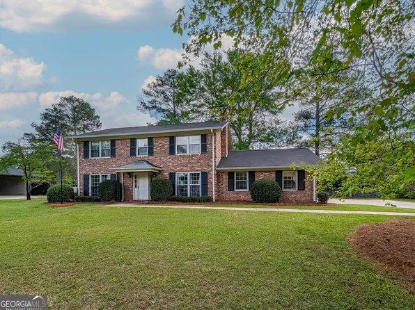 106 Tyler Ter, West Point, GA 31833