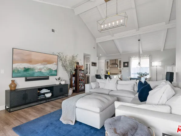 11706 Montana Ave APT 303, Los Angeles, CA 90049