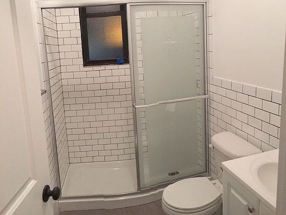 3rd image of 2924 21st Ave #B1