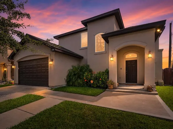 2320 Leo Reyes Ct, Laredo, TX 78041