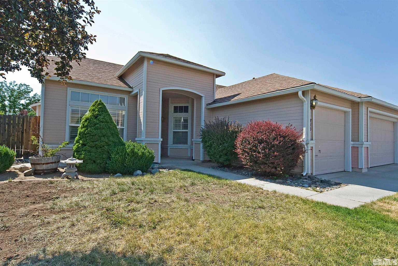 830 Wild Hawk Dr photo 1