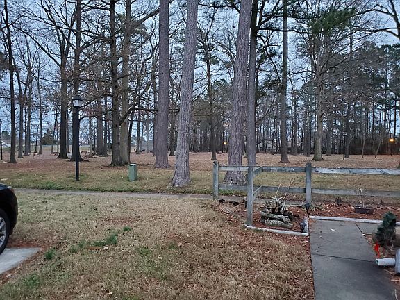 3rd image of 813 Gadwall Ct