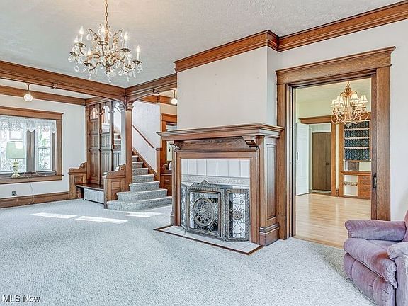 3rd image of 100 Oakdale Ave