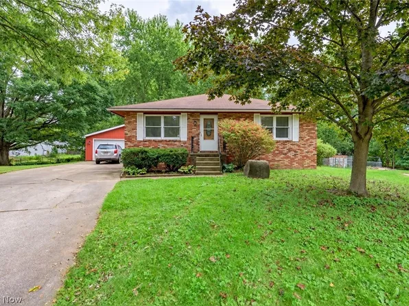 3744 Pelham Ln, Kent, OH 44240