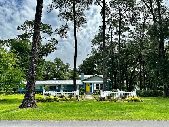 500 Grove St, Melrose, FL 32666