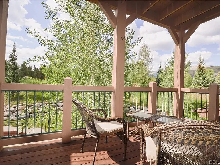 Private deck