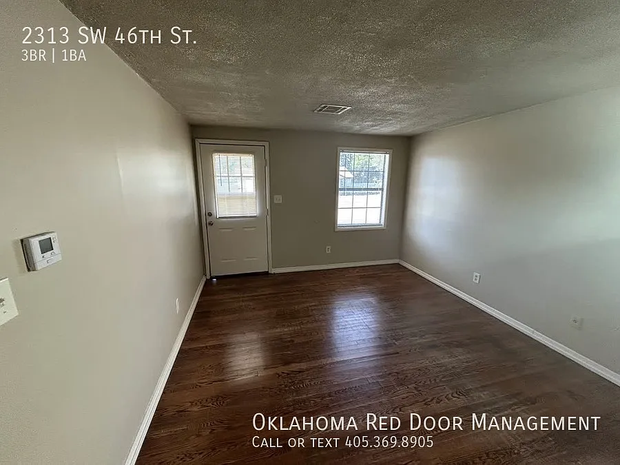 Beautiful 3 bedroom home available now! — Photo 2