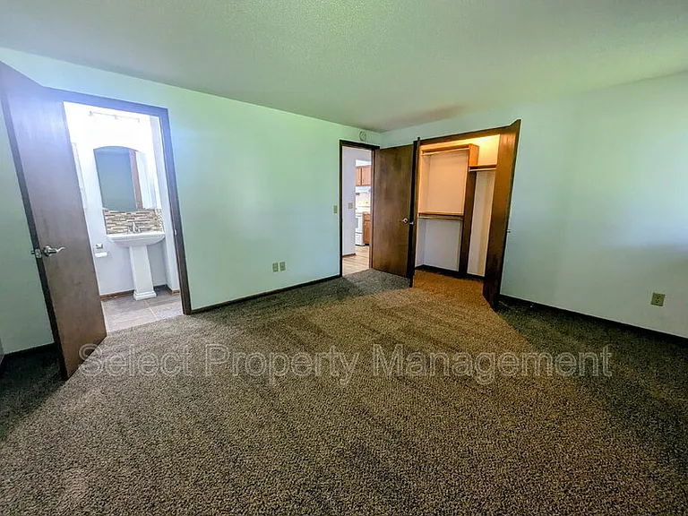 4619 Arlington Pkwy S — Photo 18