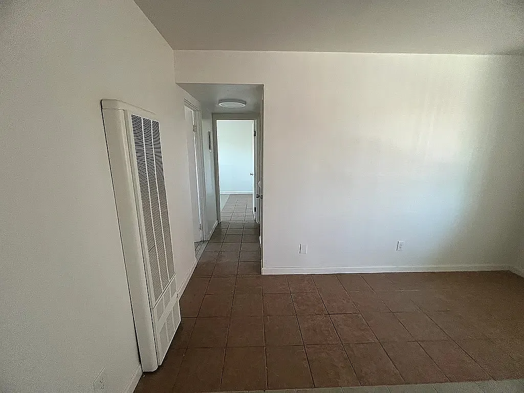 1860 Ethan Way - 10 — Photo 4