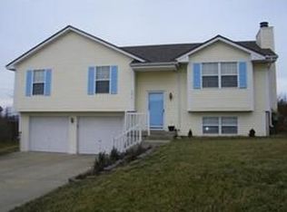 1614 W Pelham Path, Raymore, MO 64083