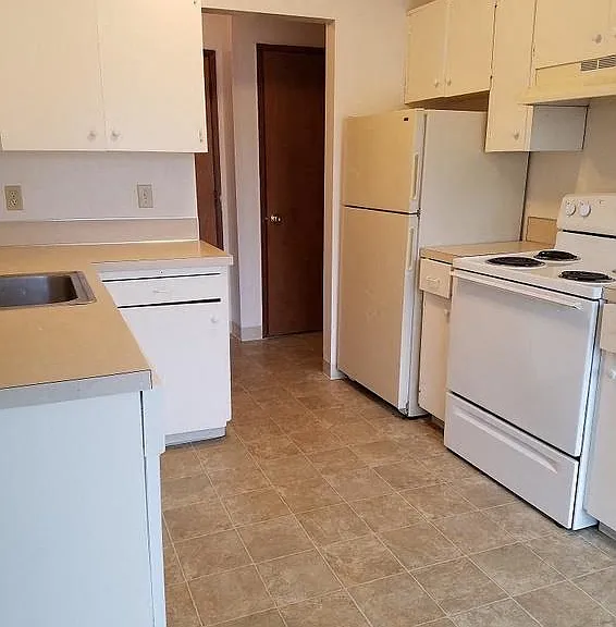 Rochelle Apartments — Photo 8