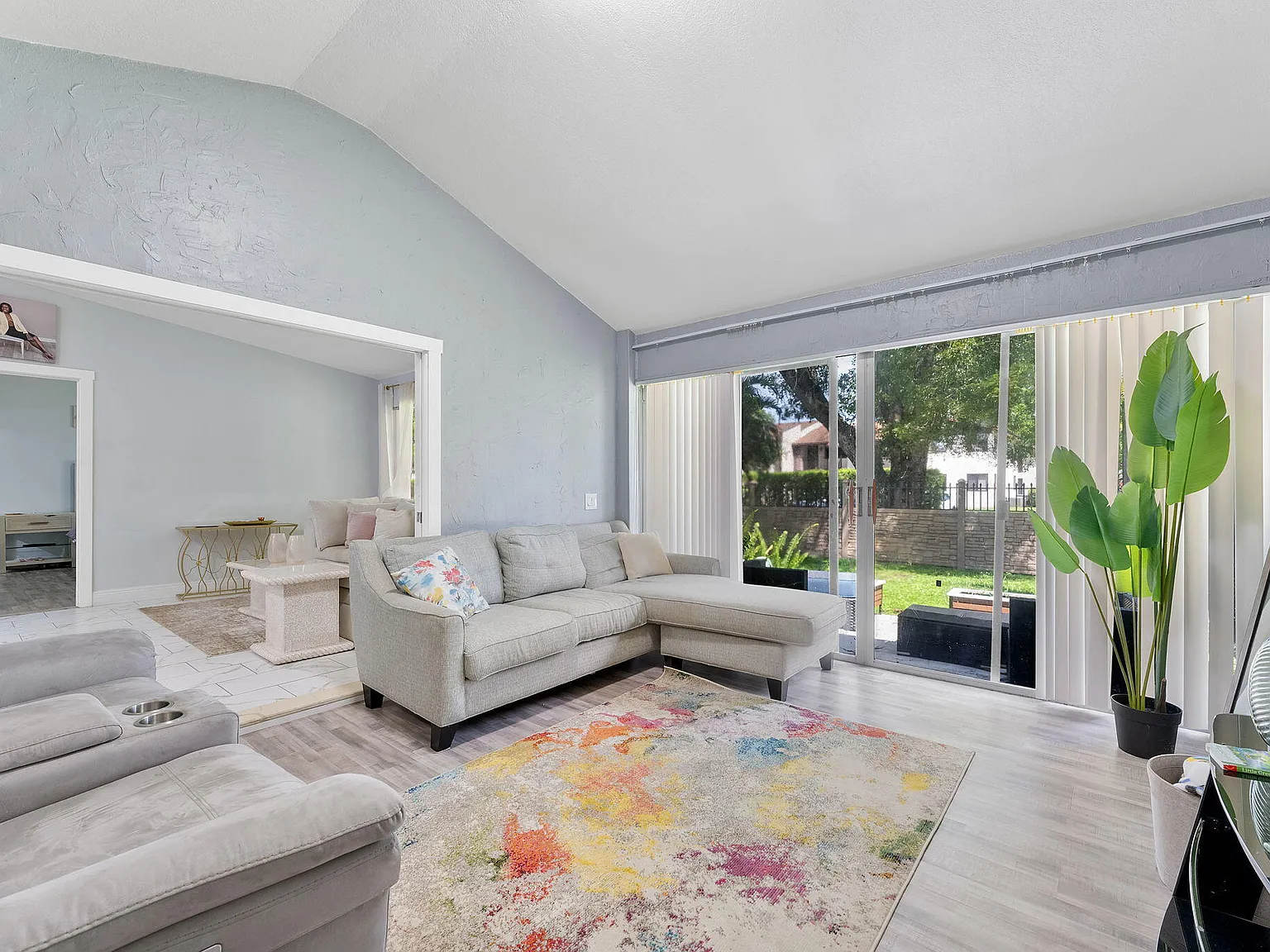 2 bed, 2.0 bath, 1176 sqft, $2,800 — Photo 3