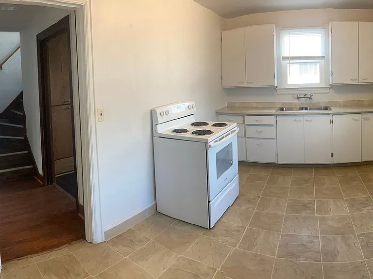 2439 Homedale Rd — Photo 9