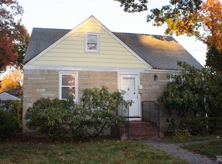 115 E 54th St, Elmwood Park, NJ 07407