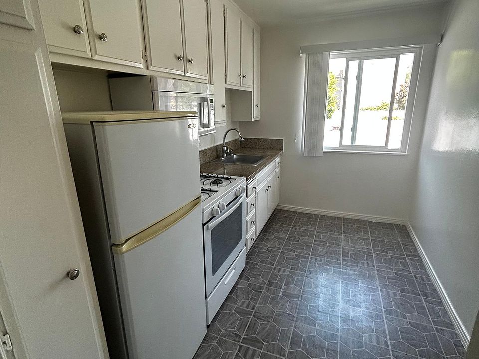 1st image of 11104 Aqua Vista St APT 34