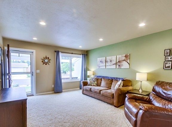 5th image of 13442 Silver Lake Dr