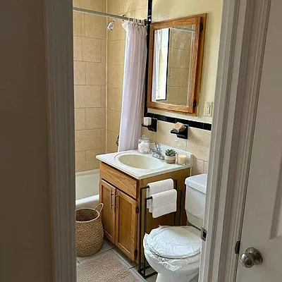 Bathroom, photo 1