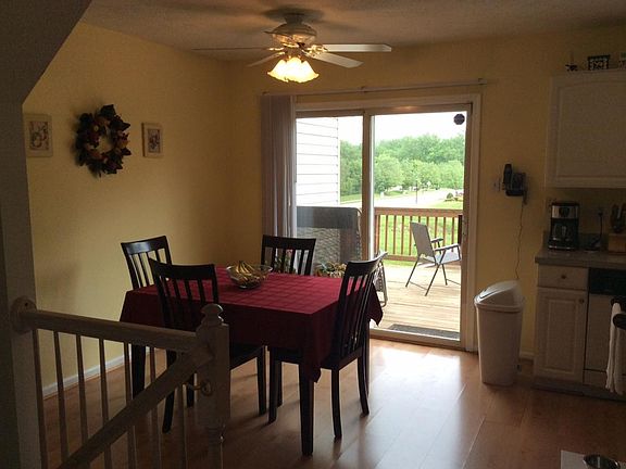 Eat-in-Kitchen to a custom deck