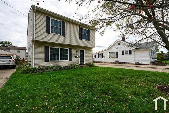 3 bed, 1400 sqft, $1,995 — Photo 1
