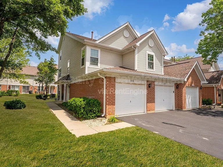 293 Regal Ct — Photo 1