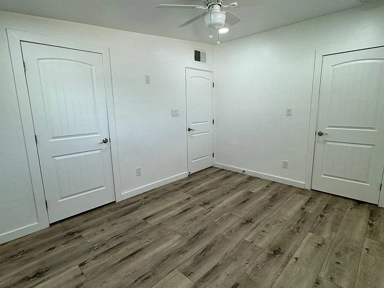 1803 E Miles St — Photo 22