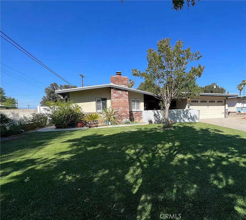 3 bed, 1396 sqft, $2,950 — Photo 1