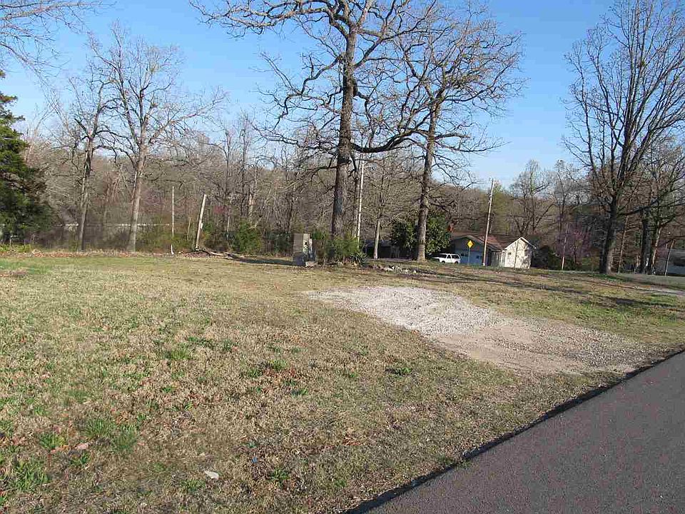 1st image of 1004 Woodland Ave