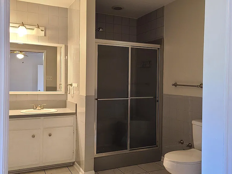 2501 Thorne St — Photo 8