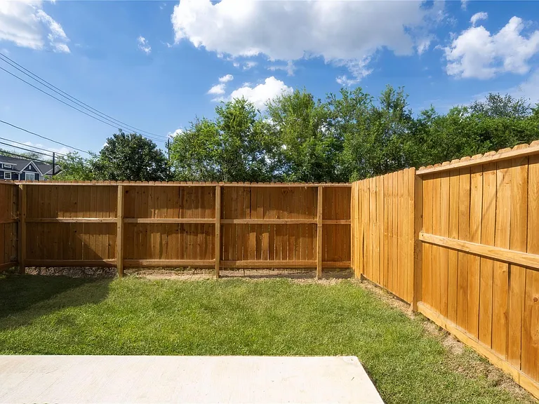 8153 Tate St #B — Photo 2