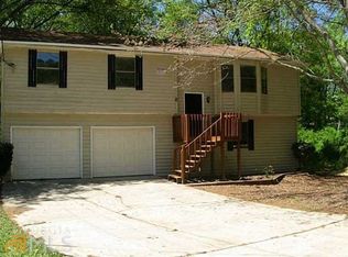 857 Sheppard Cv, Stone Mountain, GA 30083