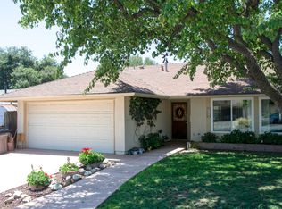915 Fernhill Ave, Thousand Oaks, CA 91320