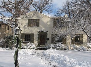 583 Hickory Rd, Glen Ellyn, IL 60137