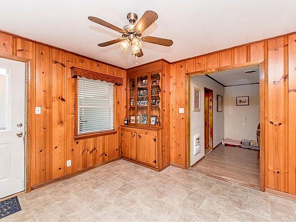 3rd image of 59276 Spring Valley Rd